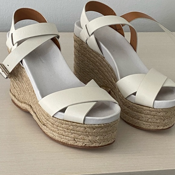 Sandals - Picture 4 of 4